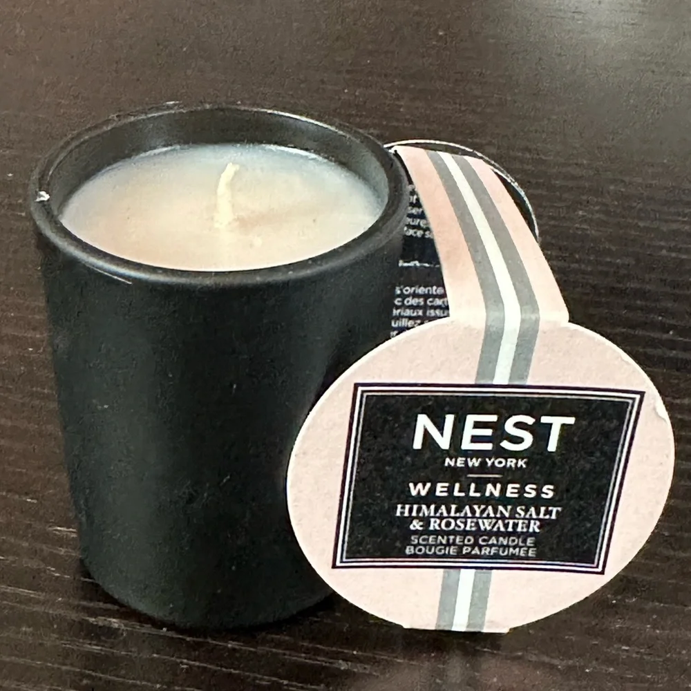 Nest Mini Candles Himalayan Salt & Rosewater .